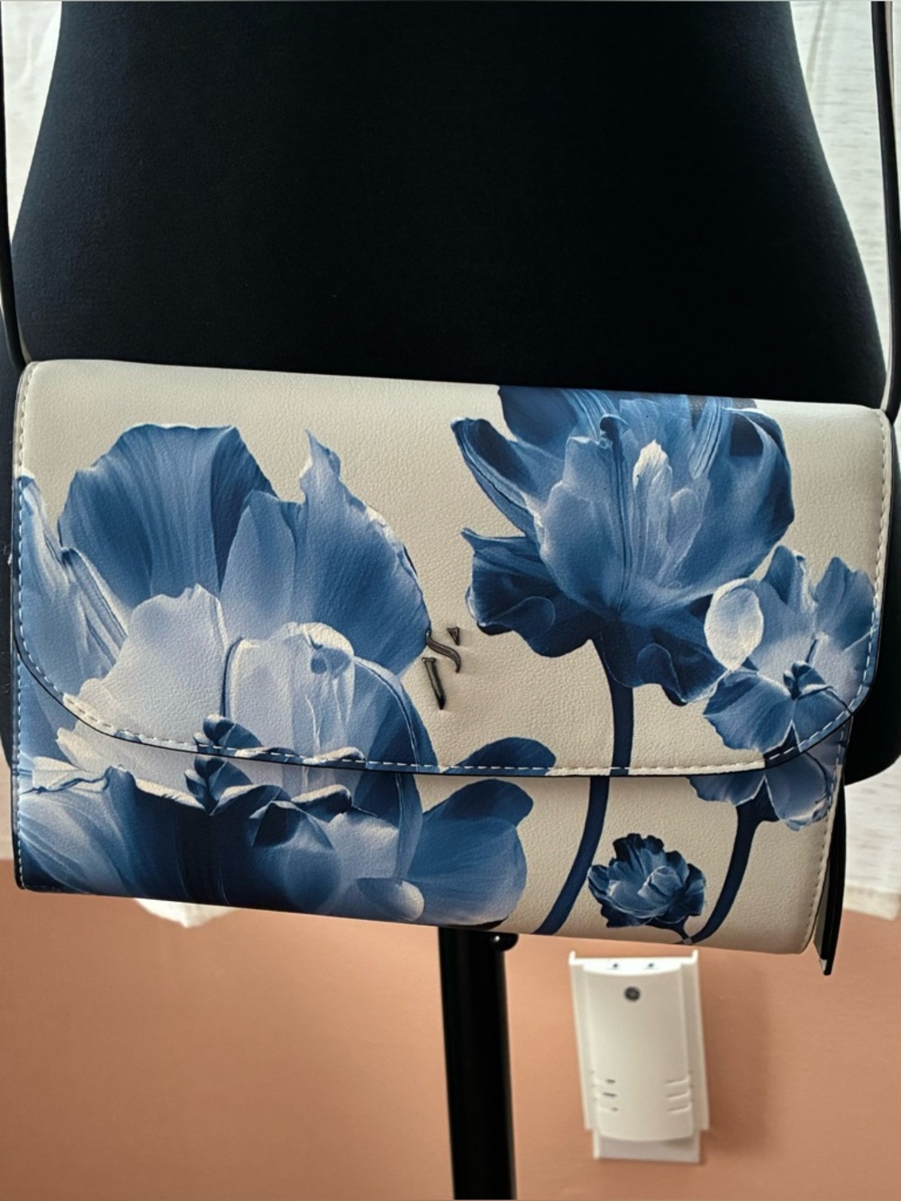 VERA WANG Blue Floral Crossbody Bag
 - EXC COND - 8.5 X 6”